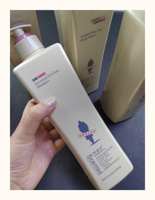 頭皮的匠心守護 從乳白質地到專業護理的奧妙